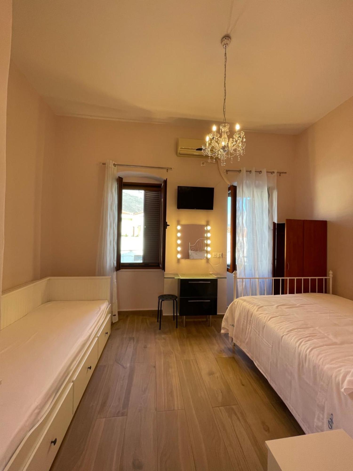 AF Guest House Areopoli Eksteriør billede